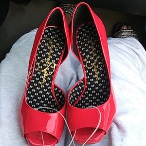 Jessica Simpson heels